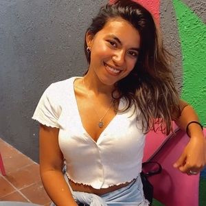 Meet your Posher, Aysha